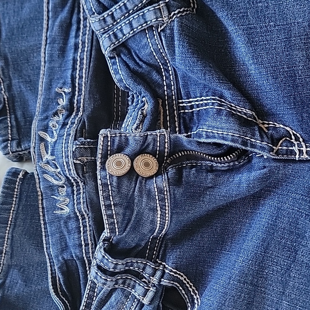 Wallflower jeans